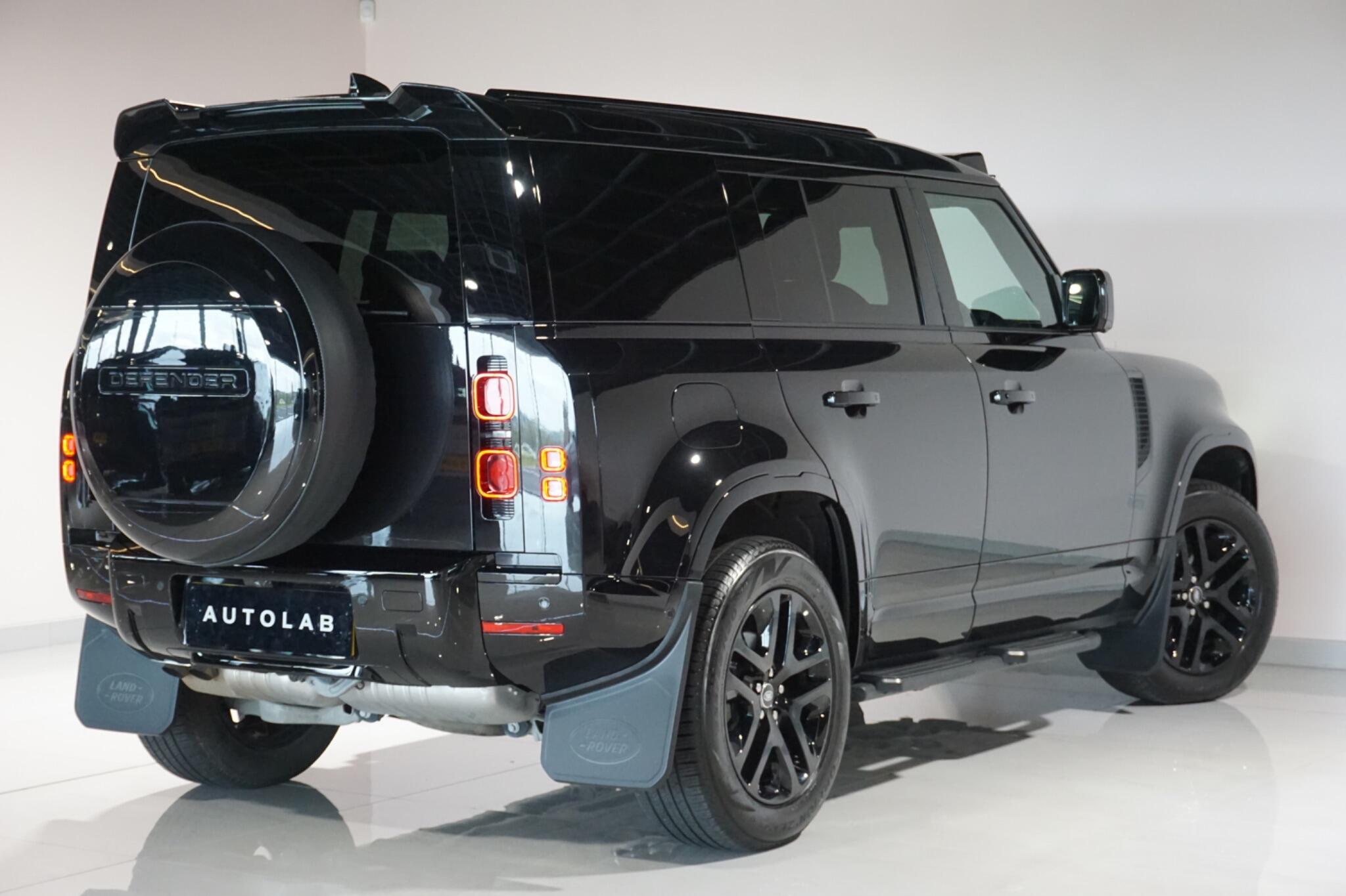 Land Rover Defender 110 3.0 D250 MHEV S Hard Top SUV 5dr Diesel Auto 4WD MWB Euro 6 (s/s) (250 ps)
